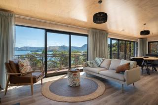 Kahikatea Bay Retreat - 0