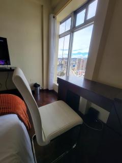 Beautiful View North Center Furnished Suite - 1