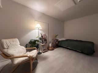 Spacious 2BR Entire Home for 6 Guests, Easy Public Transport ,Kitchen - 4