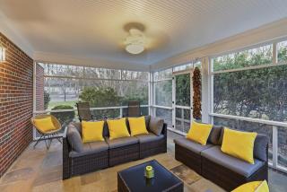 4 Mins to U of R! Spacious, Central Guest Suite! - 3