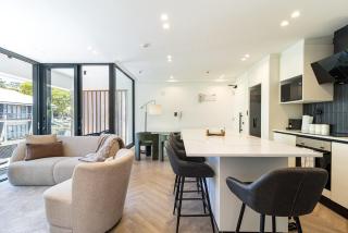 Luxe Panorama Retreat - 7