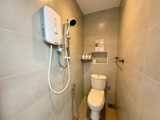 Spacious 3BR Home with Private Pool & BBQ 11 Pax - 5