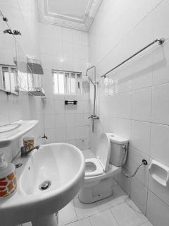 Very spacious furnished apartment - 6