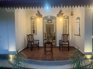 Calm Villa - 1