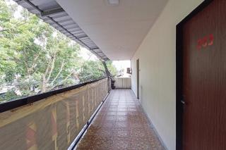 RedDoorz Syariah Near STEKOM Semarang - 1