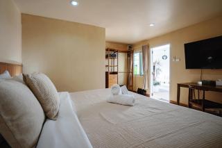 Peridot Pool Beach - 6