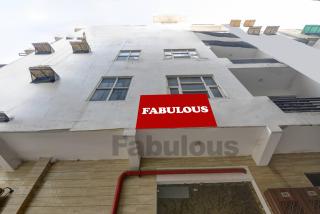 Hotel Fabulous - Delhi International Airport - 4