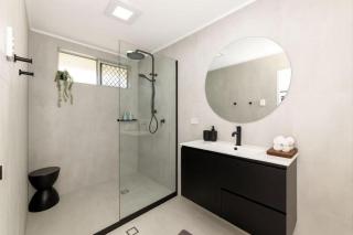 2-Bedroom Charm near Mater Hospital Pimlico Townsville - 8