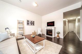 3BDRM Winter Haven - King Beds - Fireplace - Garage - 1