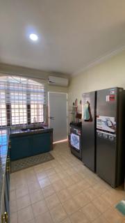 Muslims LakeView Private Pool Villa Ipoh - 9