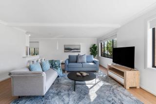 Niara - renovated 4BR Vincentia beach house - 4