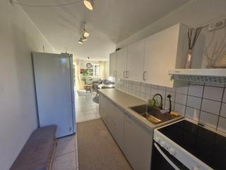 Cozy Airport stay - 9