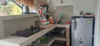 Amed Sari Beach Guesthouse - 1