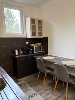 Great Forest, Free Parking - Rest & Nest Chic - 8