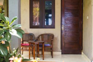 Amed Sari Beach Guesthouse - 2