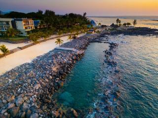 Pierre Bleu Beachfront APT with Pool - 9