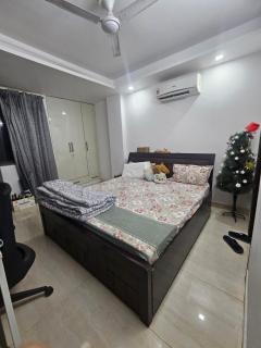 Independent Floor - 2