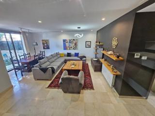 Elegant and modern villa V 04 - 8