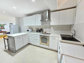 Elegant and modern villa V 04 - 2