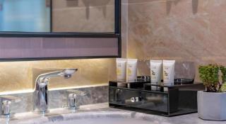 GreenTree Eastern Dali Railway Station Hotel - 8