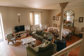 Maison conviviale près de Chamant avec jardin et terrasse - 0