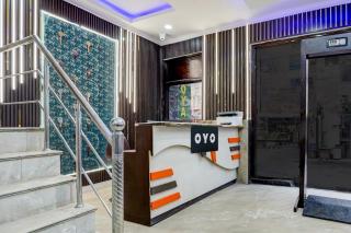 Hotel O by OYO Royal Palace - 9