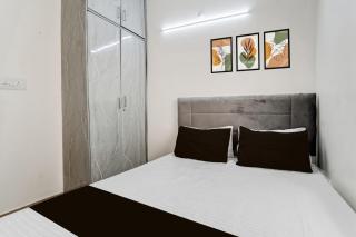 SPOT ON by OYO Vasantha Suits - 1