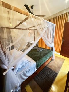 Lagoonlike Hiriketiya - 1