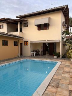 Piscina, área gourmet e 4 suítes - 0