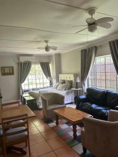 Mein Heim Estate Guest Farm - 8