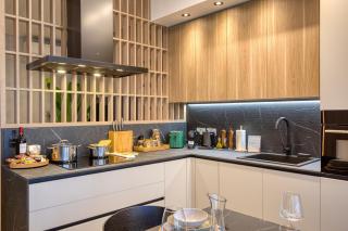 Designer Penthouse Near Promenade Including BBQ Terrace - 4