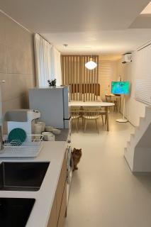 Private Apartment Changdeok Anguk Station 3R2B 4Q 8pax Duplex Netflix - 2