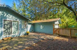 Modern 3BR House with BBQ Yard near Richmond Beach - 7