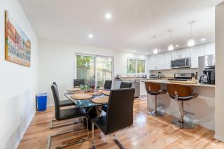 Modern 3BR House with BBQ Yard near Richmond Beach - 6