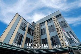 Life Hotel Sidoarjo - 0