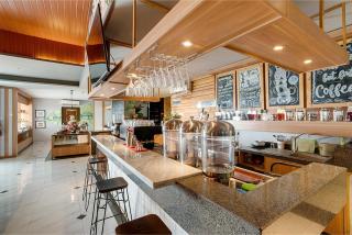 Life Hotel Sidoarjo - 4