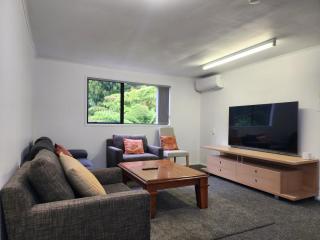 Entire home in Birkenhead - 7