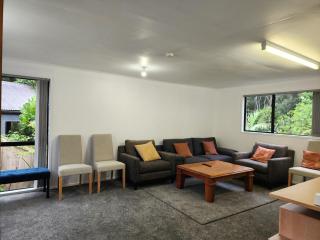 Entire home in Birkenhead - 3