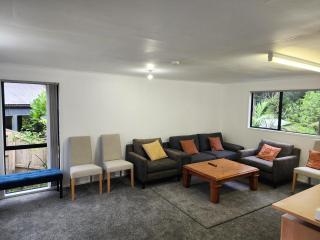 Entire home in Birkenhead - 4