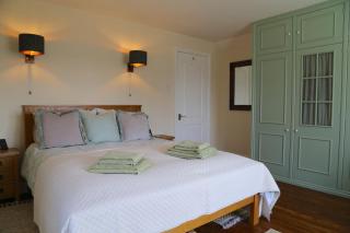 3-bedroom cottage set in a large enclosed garden - 3