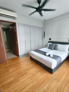 Sky Suites KLCC Apartment by Family Room Stay - 5