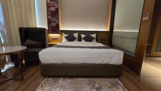 DLS Hotels Amritsar 200 Steps to The Golden Temple - 1