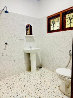 Lake Breeze Family Resort - 3