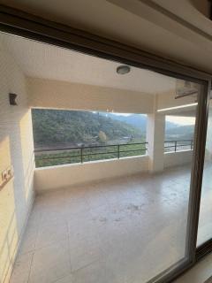 Lakeview Modern spacious apartment in the hills! - 2