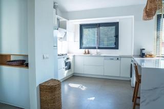 Vacation - Honeymoon House - 0