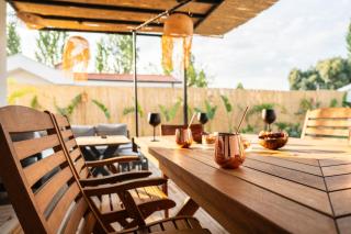 Vacation - Honeymoon House - 4