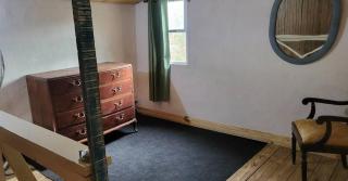 Casa al fondo de dos pisos con 3 habitaciones con entrada independiente - 2