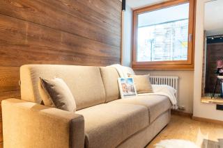 HelloCHALET - The Alpine Suite - Central Studio, Walk to Slopes - 1