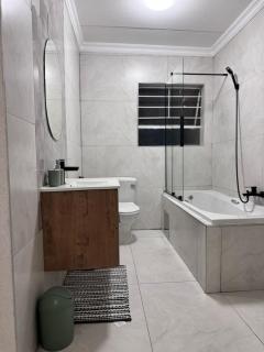 Elegant Sandton Pad - 8