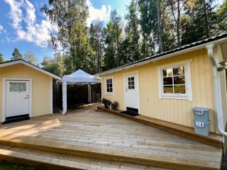 Karamellgårdens stuga - 0